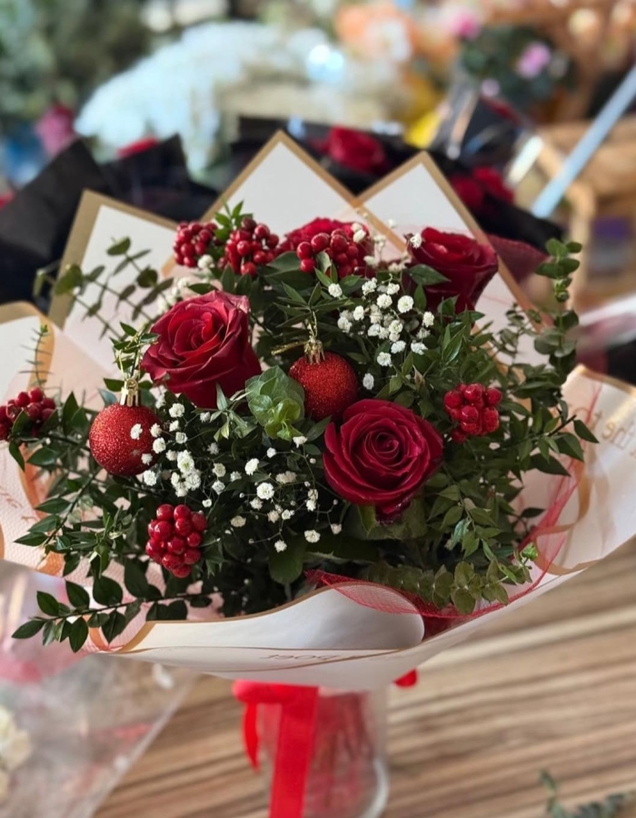 Gül ve Kokina Buketi